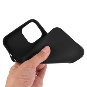 Tunt-svart-mobilskal-apple-iphone-12-mini-pro-max-enfargat-skal-case-minimal